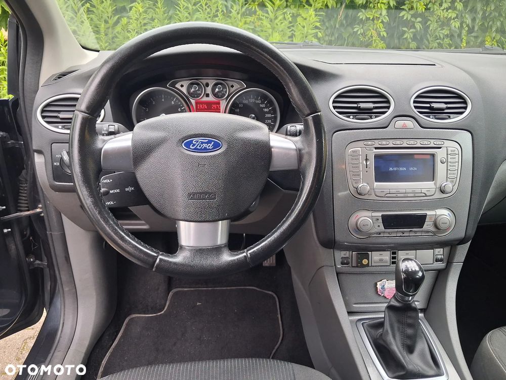 Ford Focus 1.8 FF Platinium X - 28