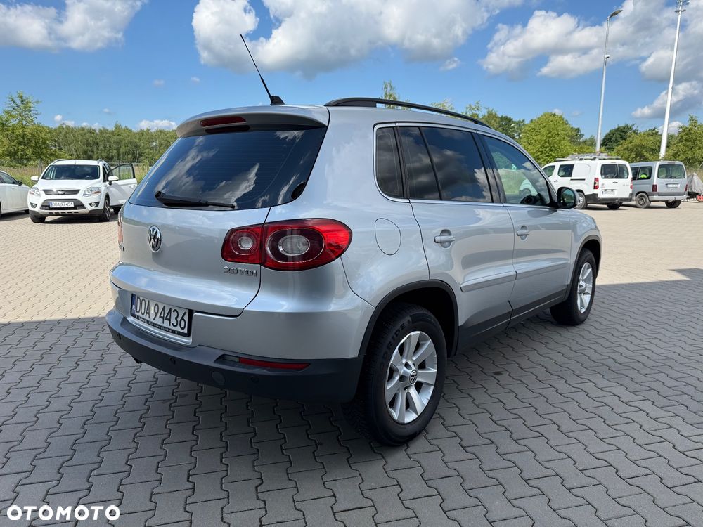 Volkswagen Tiguan - 5