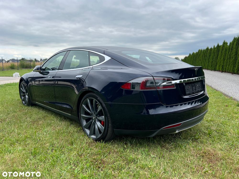 Tesla Model S Performance - 3