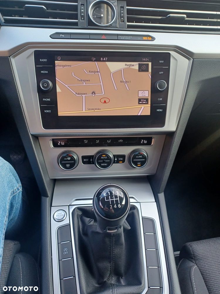 Volkswagen Passat 1.5 TSI EVO Comfortline - 6