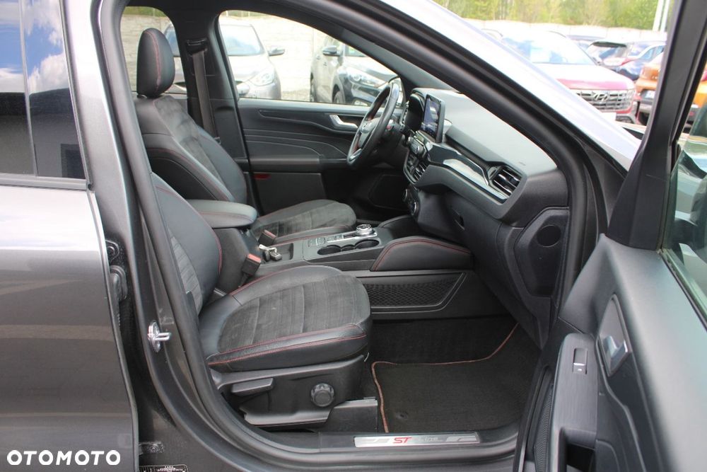 Ford Kuga - 27
