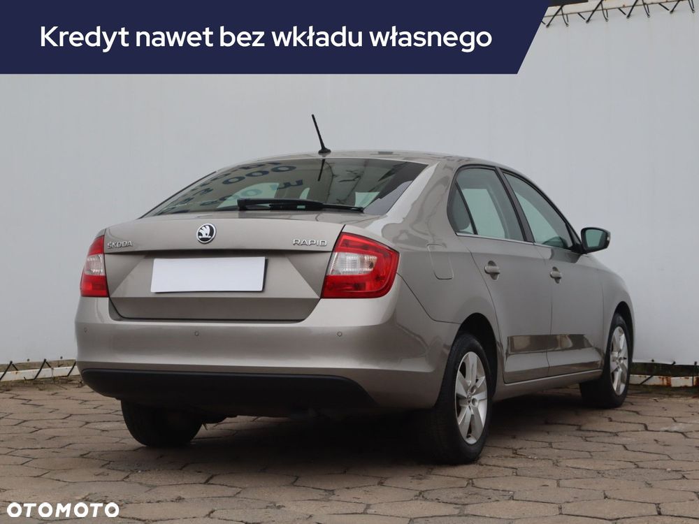 Skoda RAPID - 7