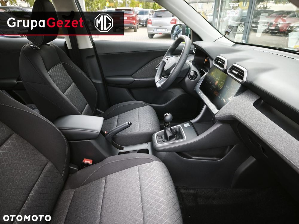 MG ZS - 13