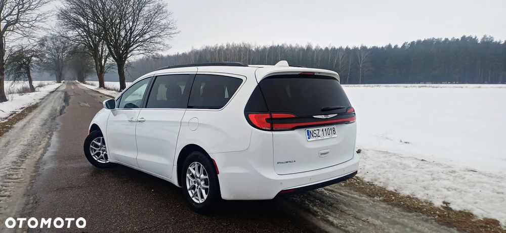 Chrysler Pacifica - 8