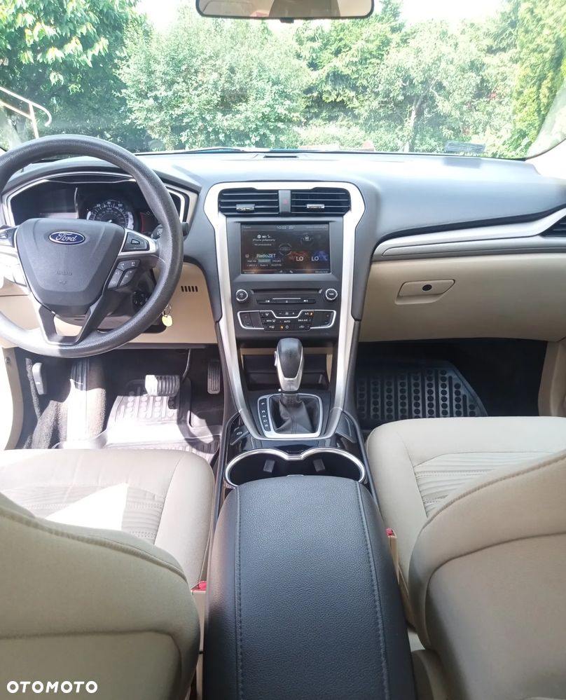 Ford Fusion - 12