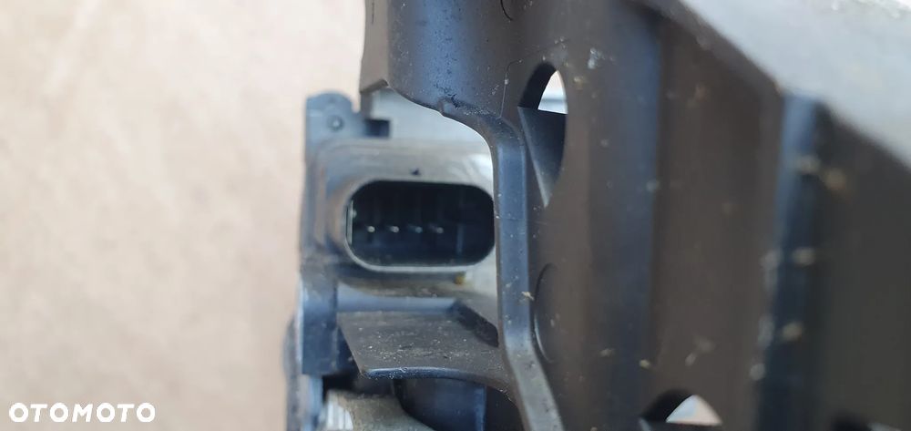 Zamek drzwi lewy przód przedni lewy Mercedes E-Klasa W213 A2220063999 - 7