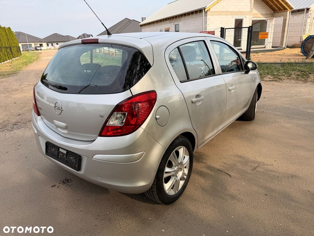 Opel Corsa 1.2 16V - 7