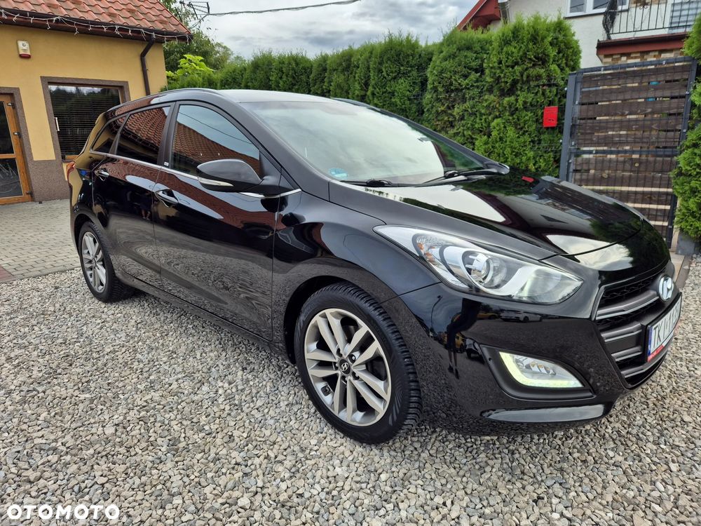 Hyundai i30 blue Kombi 1.6 GDi Passion - 11