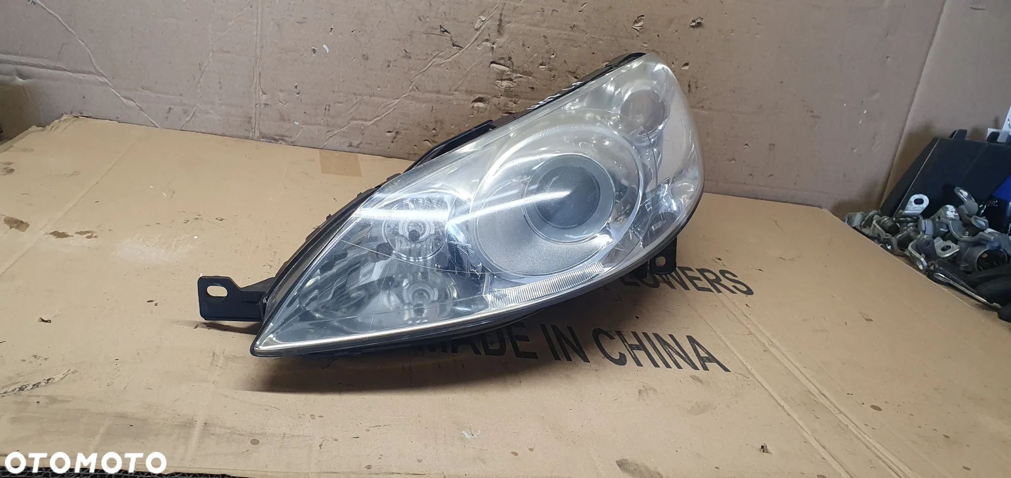 Lampa lewy przód przednia lewa Xenon Peugeot 407 9660236680 - 1