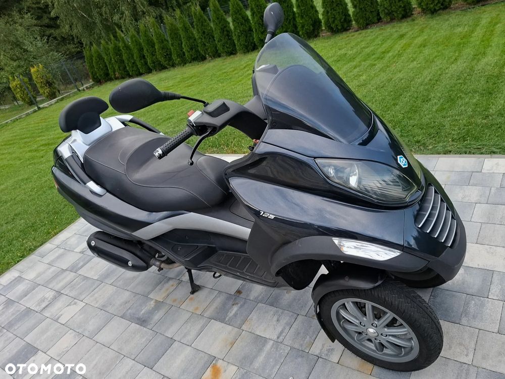 Piaggio MP-3 - 2
