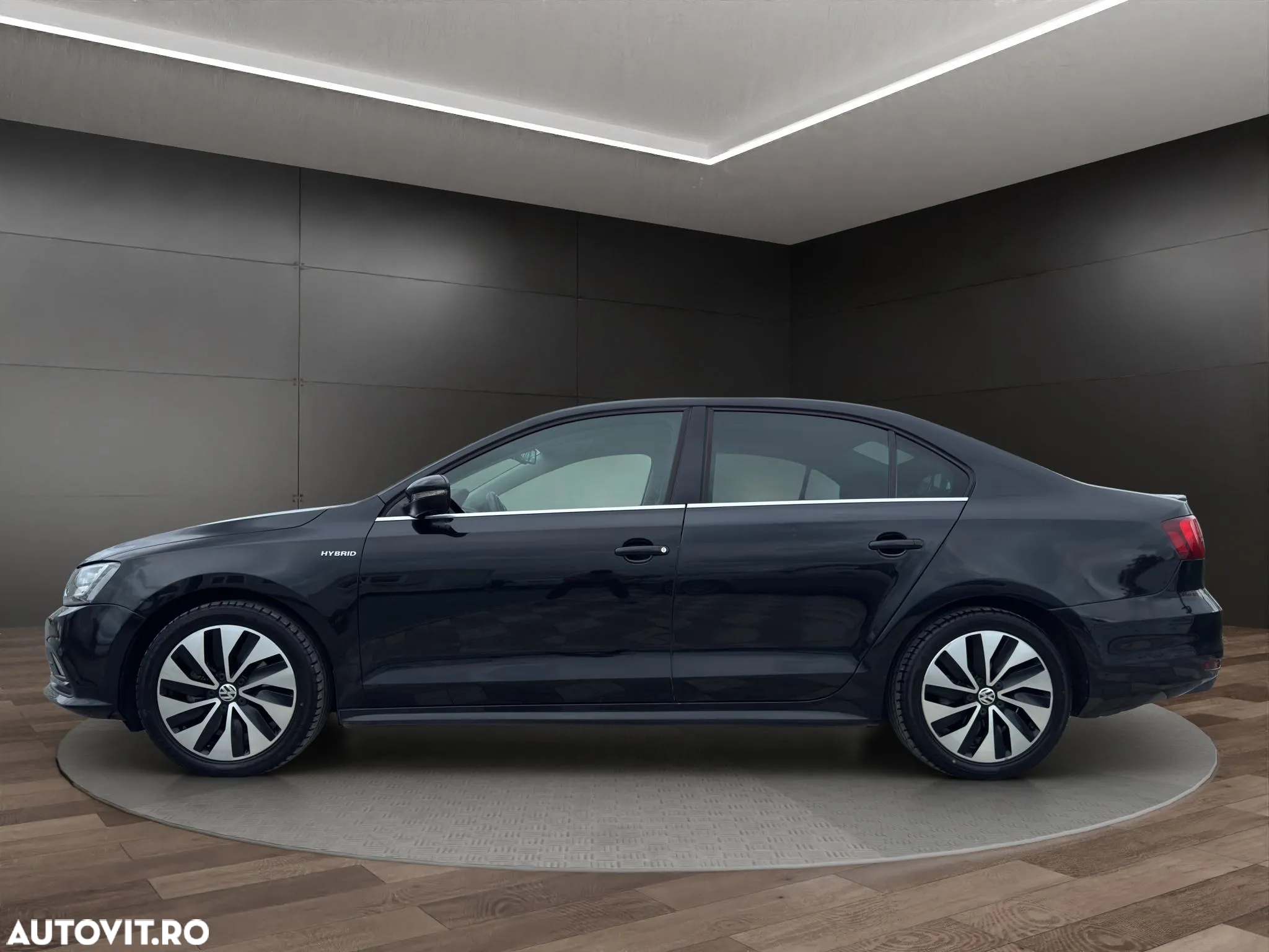 Volkswagen Jetta 1.4 Hybrid DSG - 18