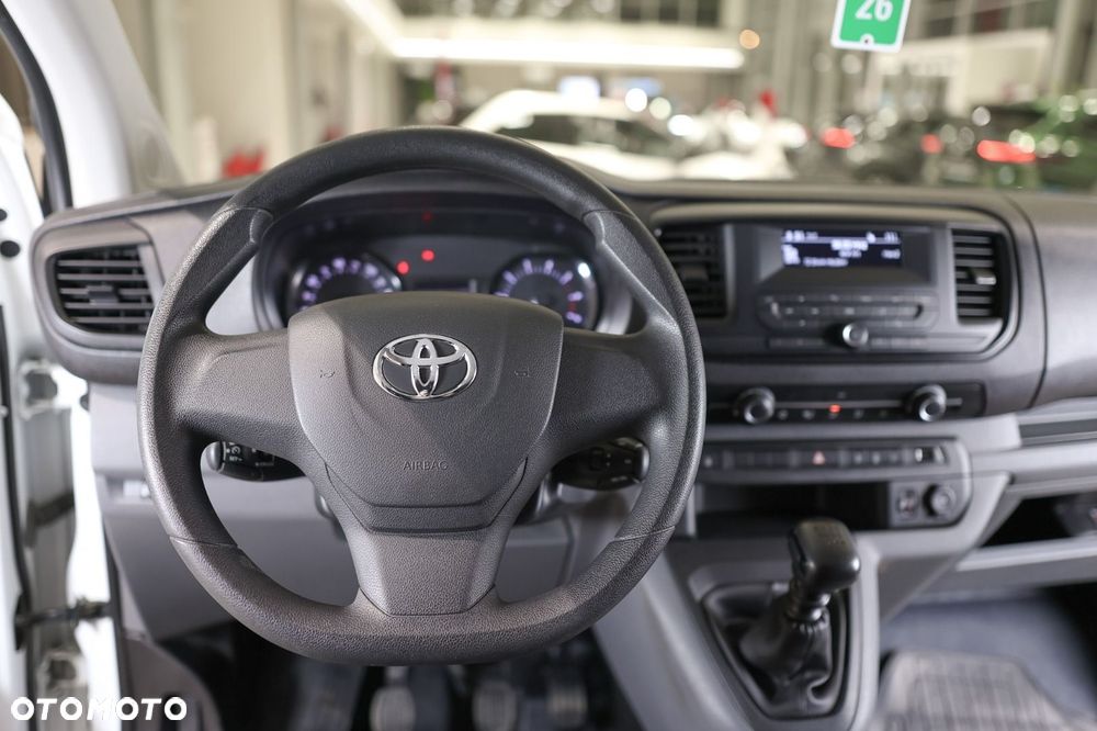 Toyota Proace Verso - 21