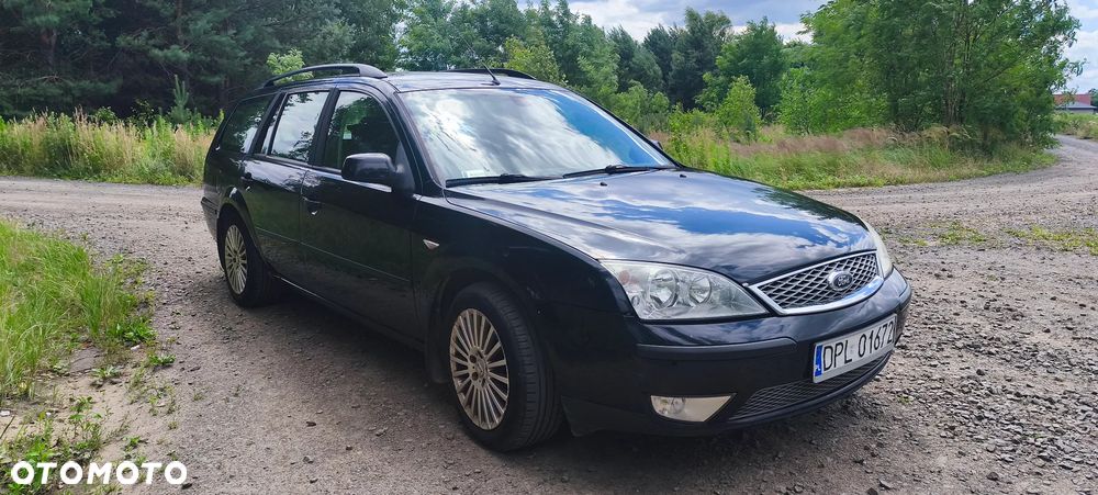 Ford Mondeo 1.8 Ambiente - 2