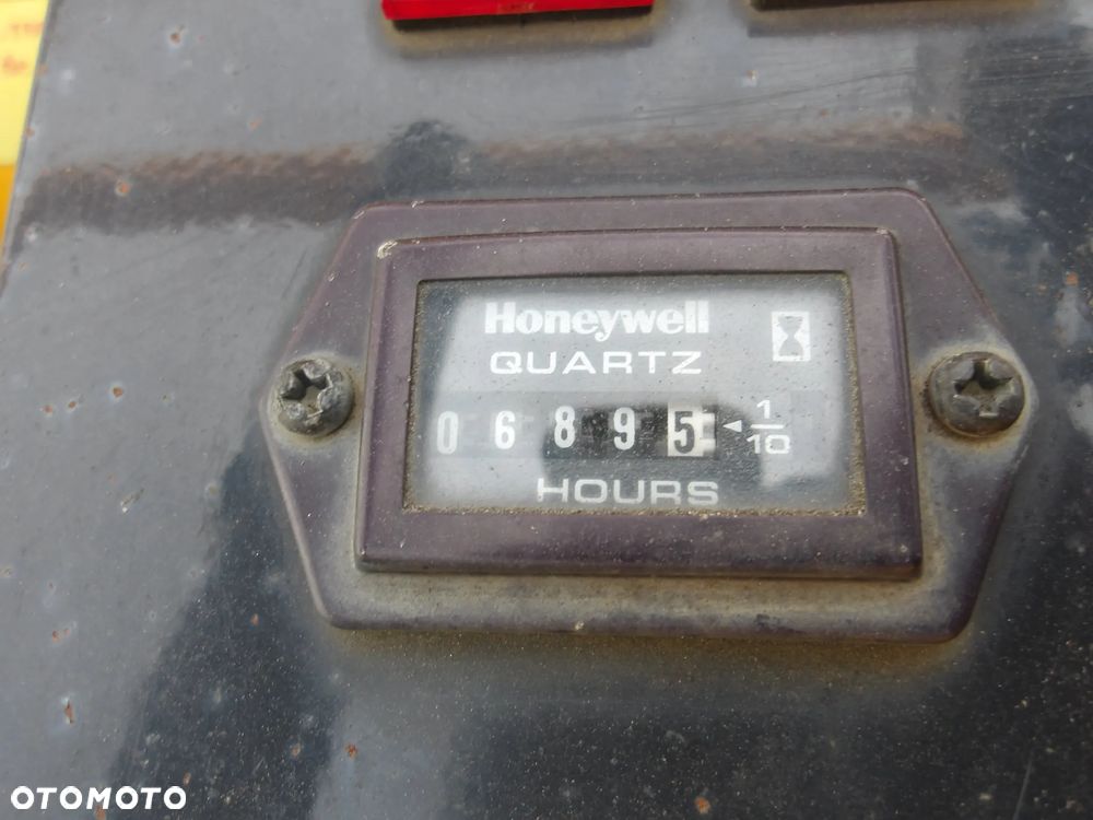 Yanmar C12R - 11