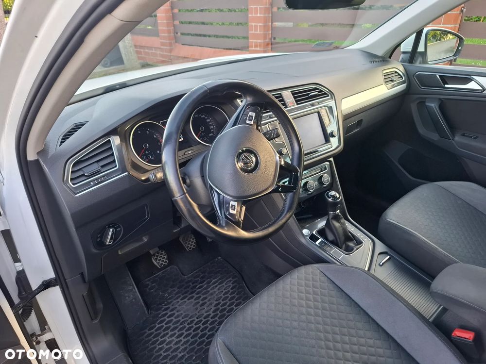 Volkswagen Tiguan - 18