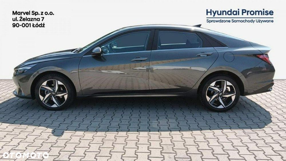 Hyundai Elantra - 8
