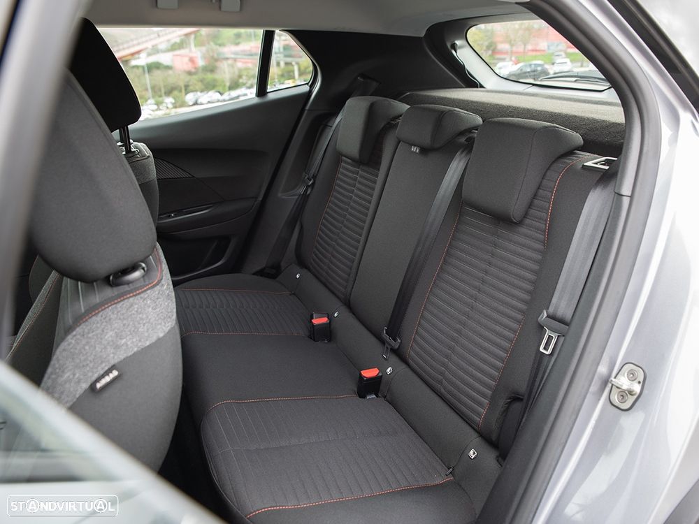 Peugeot e-2008 Active Pack - 13