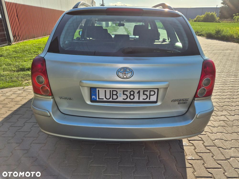 Toyota Avensis 2.0 D-4D Luna - 8