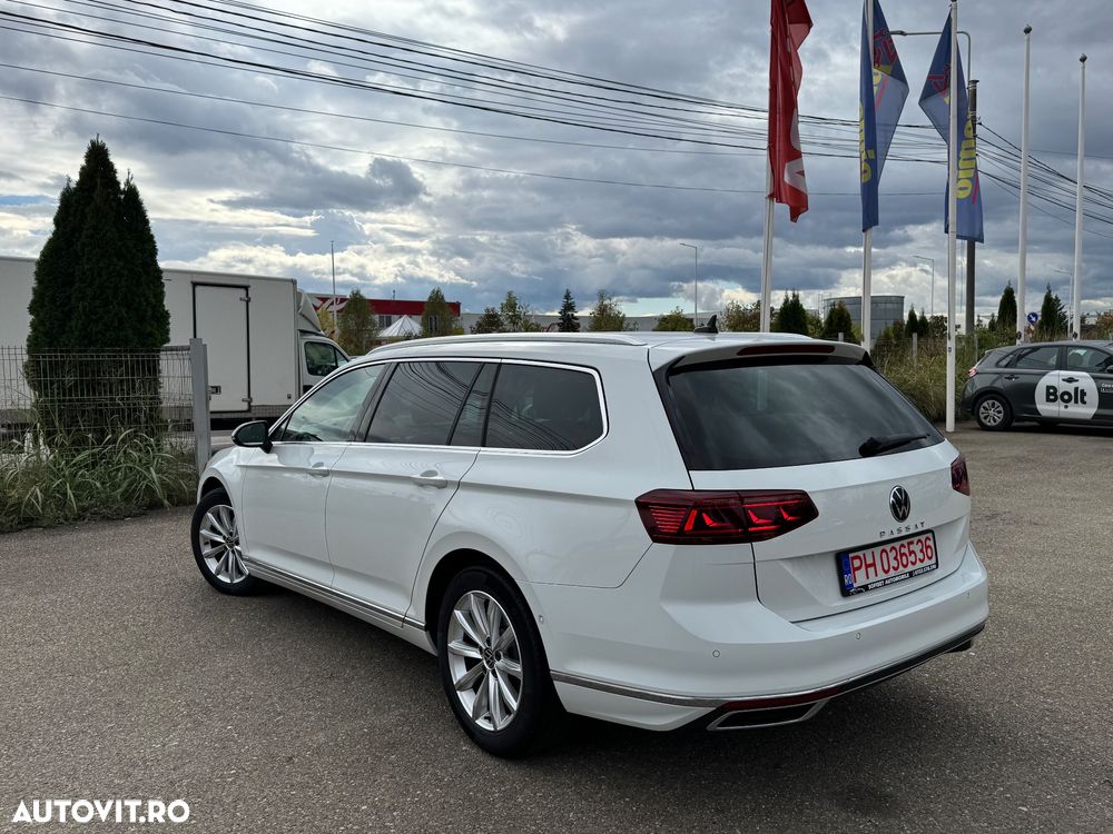 Volkswagen Passat Variant 2.0 TDI SCR DSG Elegance - 4