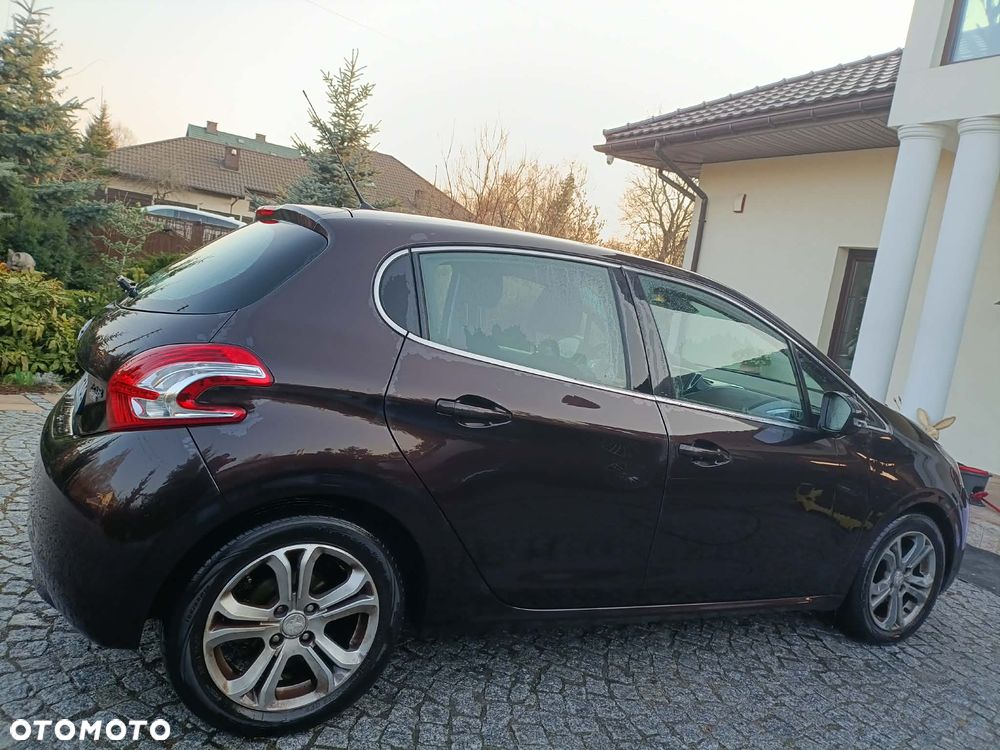 Peugeot 208 1.6 e-HDi Allure STT - 2