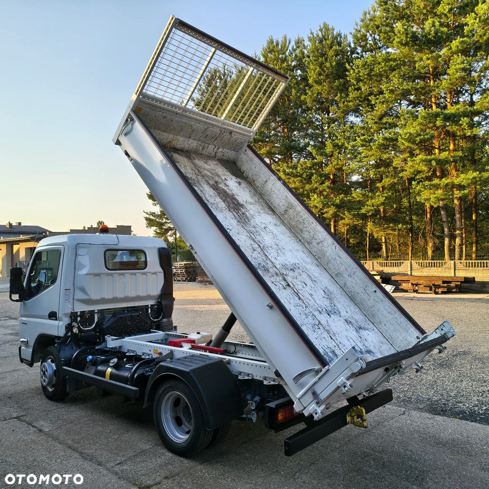 Mitsubishi Fuso Canter - 15