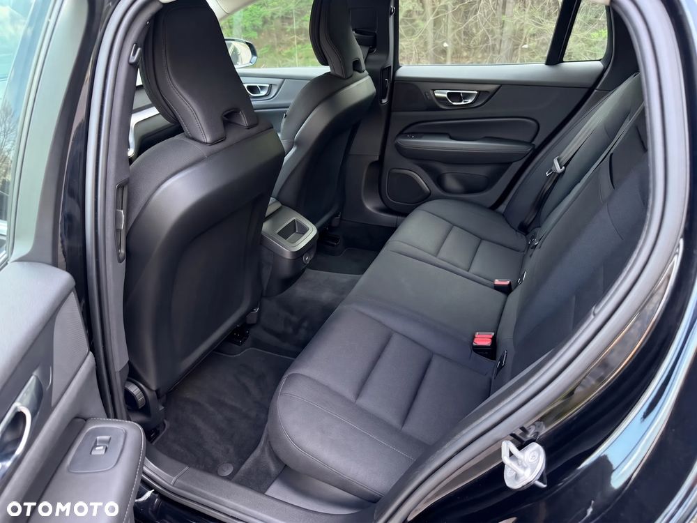 Volvo V60 B3 B Momentum - 8