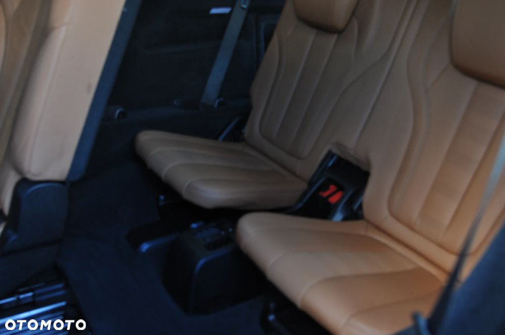 BMW X5 xDrive40i - 18