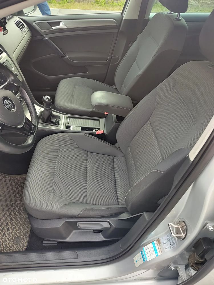 Volkswagen Golf 1.6 TDI DPF Comfortline - 11