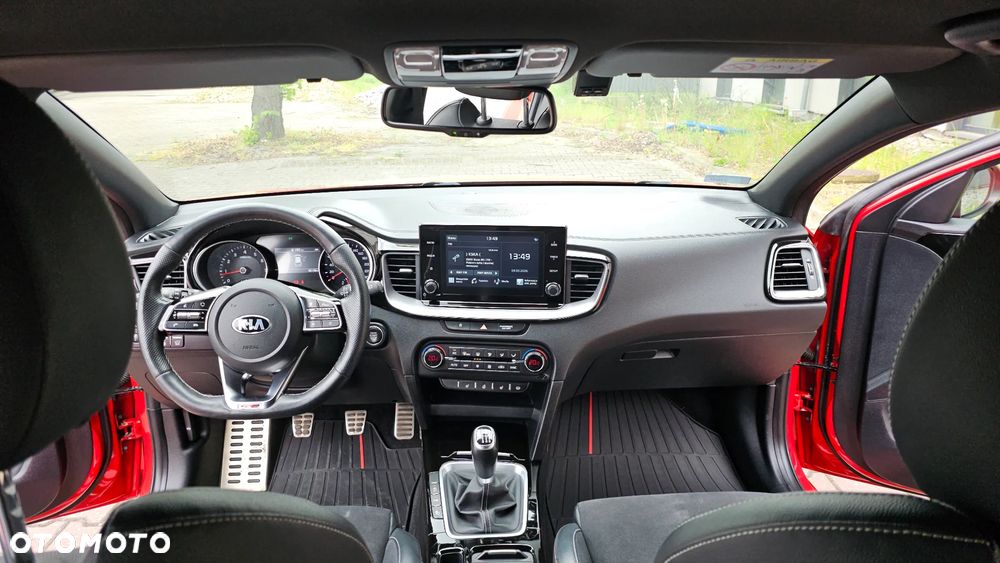 Kia ProCeed - 12