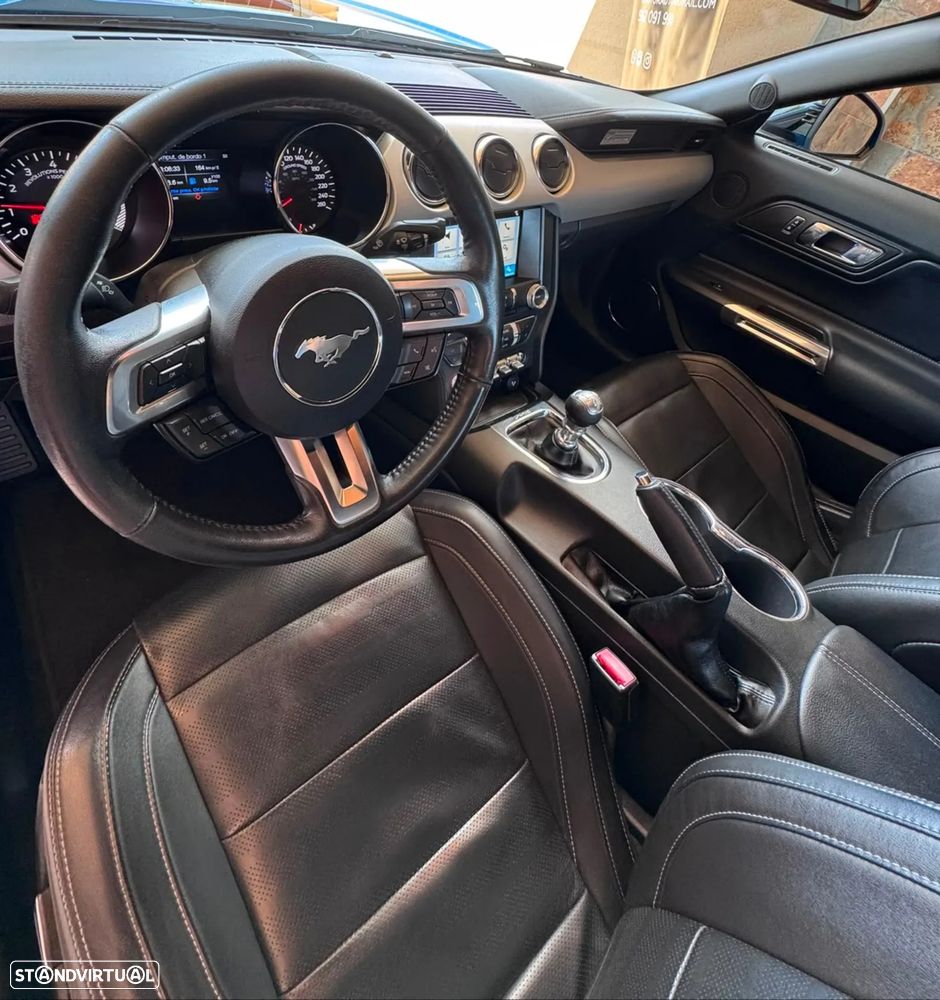 Ford Mustang 2.3i EcoBoost - 11