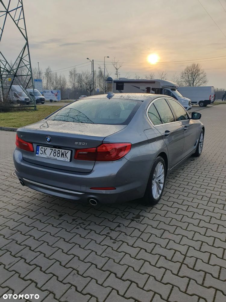 BMW Seria 5 530i xDrive Luxury Line - 4