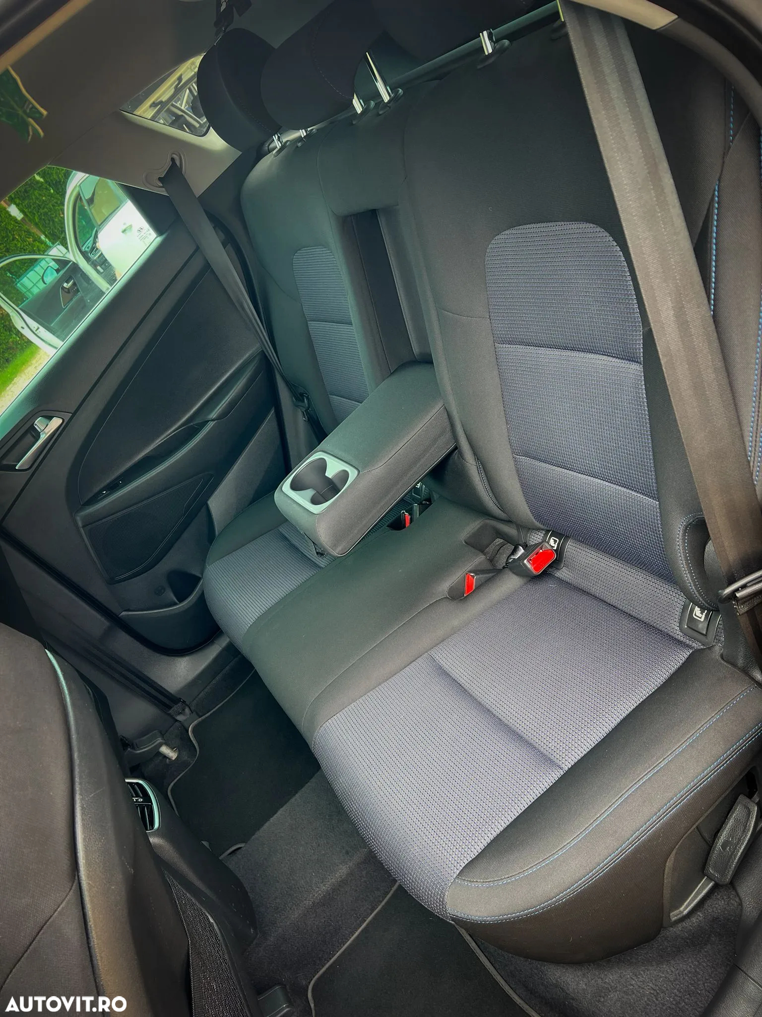 Hyundai Tucson blue 1.7 CRDi 2WD DCT Premium - 11