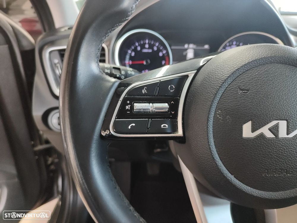 Kia XCeed 1.0 T-GDI Dynamic - 27
