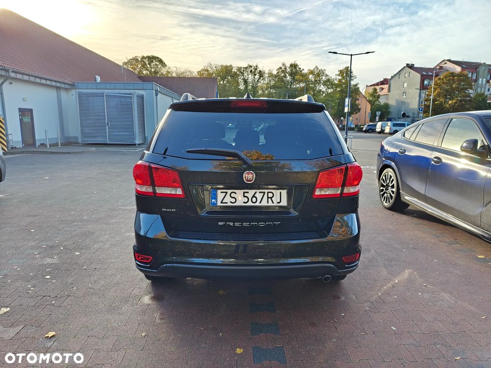 Fiat Freemont 2.0 Multijet Black Code AWD - 4