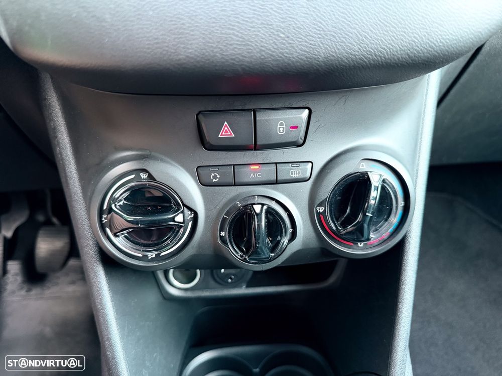 Peugeot 208 1.2 PureTech Style - 19