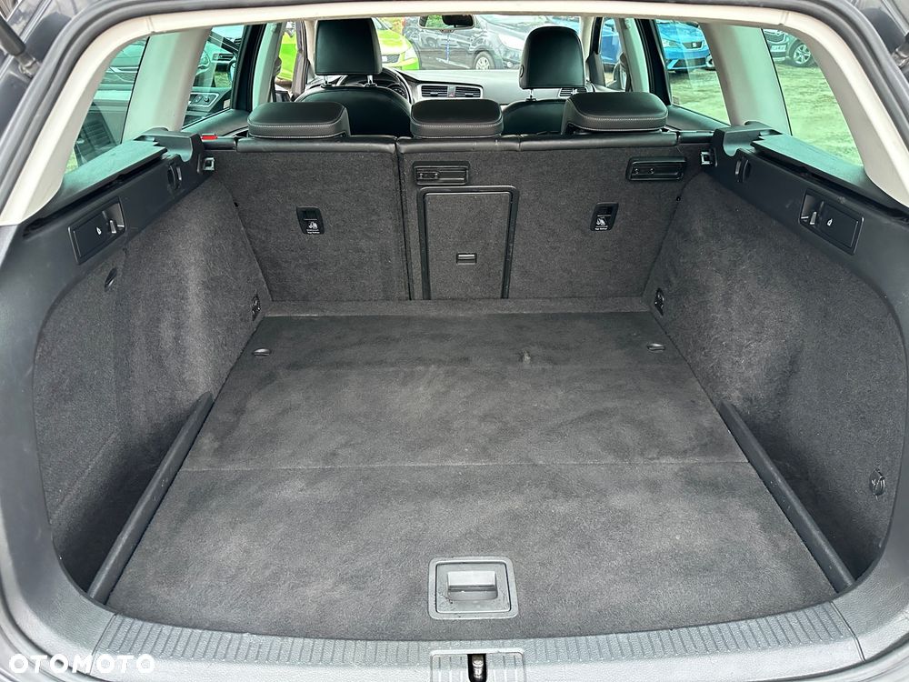 Volkswagen Golf 1.6 BlueTDI DSG Comfortline - 29