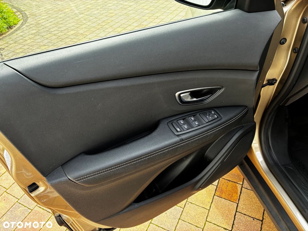 Renault Scenic 1.3 TCe FAP Intens EDC - 14