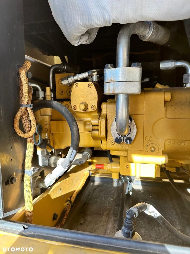 Caterpillar M318F - 12
