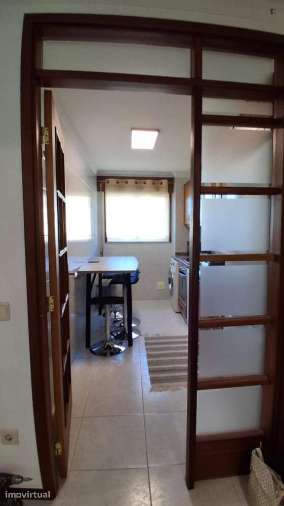 Quarto - localizado em Paranhos Porto - Grande imagem: 5/14