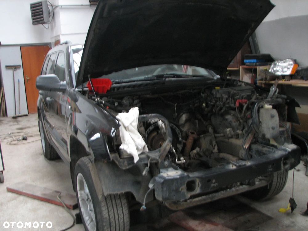 Jeep Grand Cherokee - 20