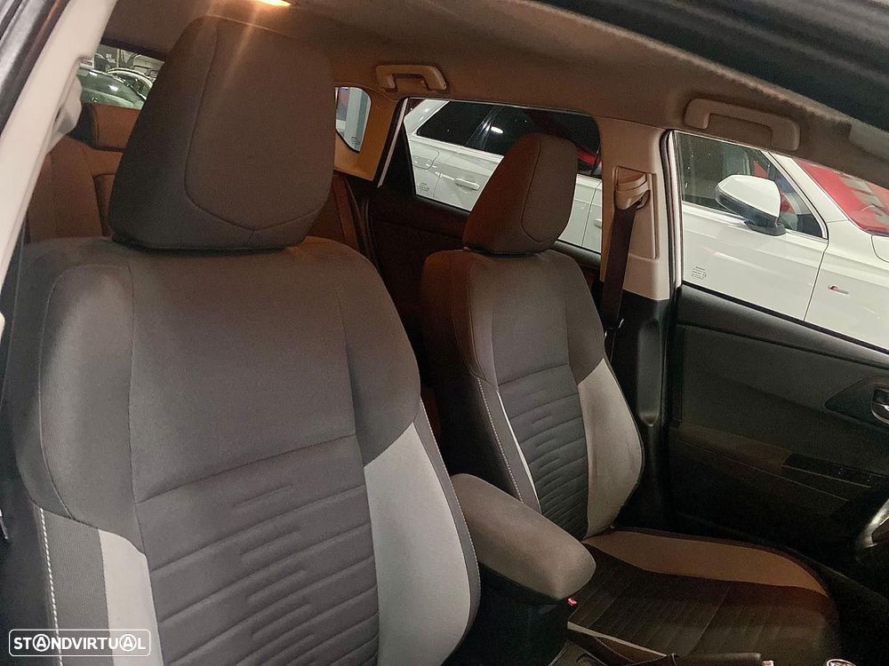 Toyota Auris 1.6 D-4D Exclusive - 13