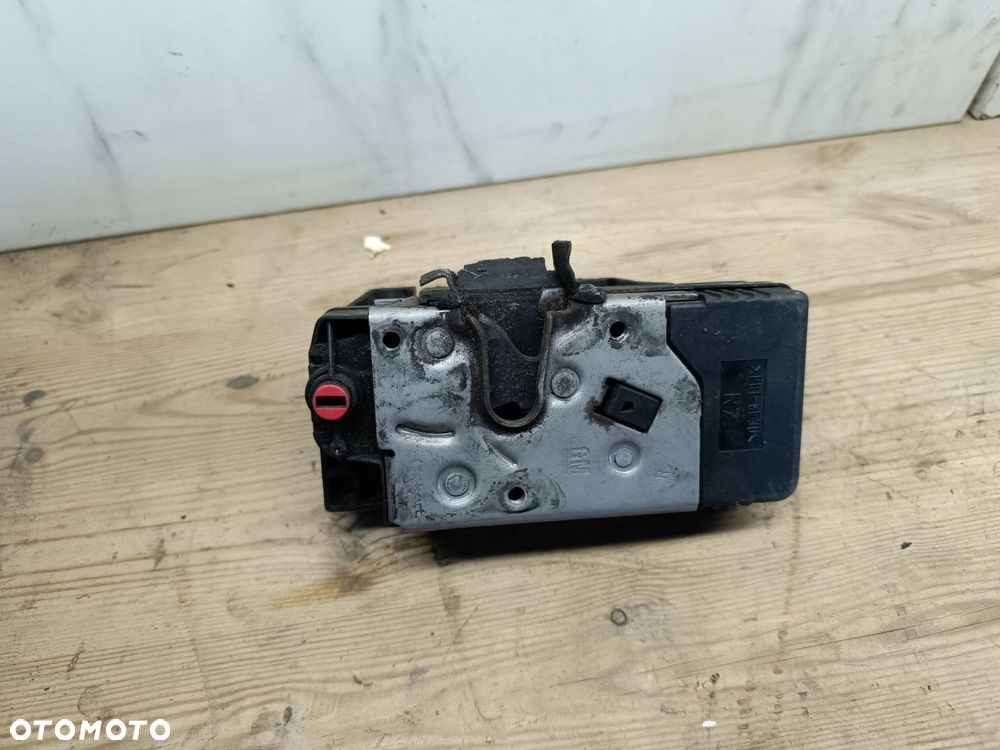 zamek prawy bok przesuwne trafic vivaro primastar 01-14 3pin - 7