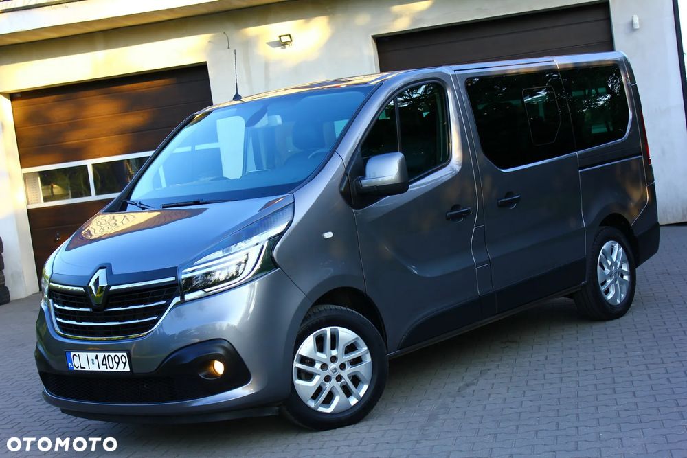 Renault Trafic 2.0 dCi - 12