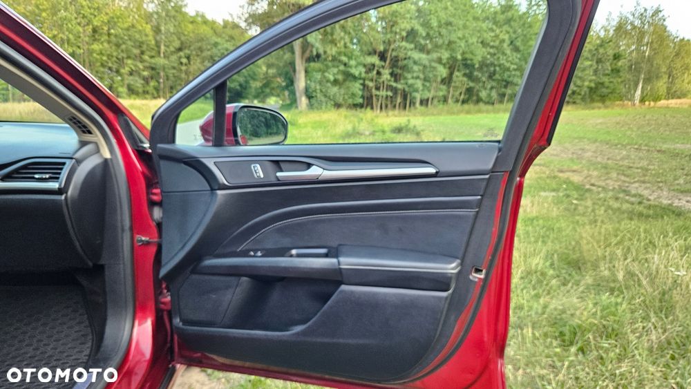Ford Fusion - 18