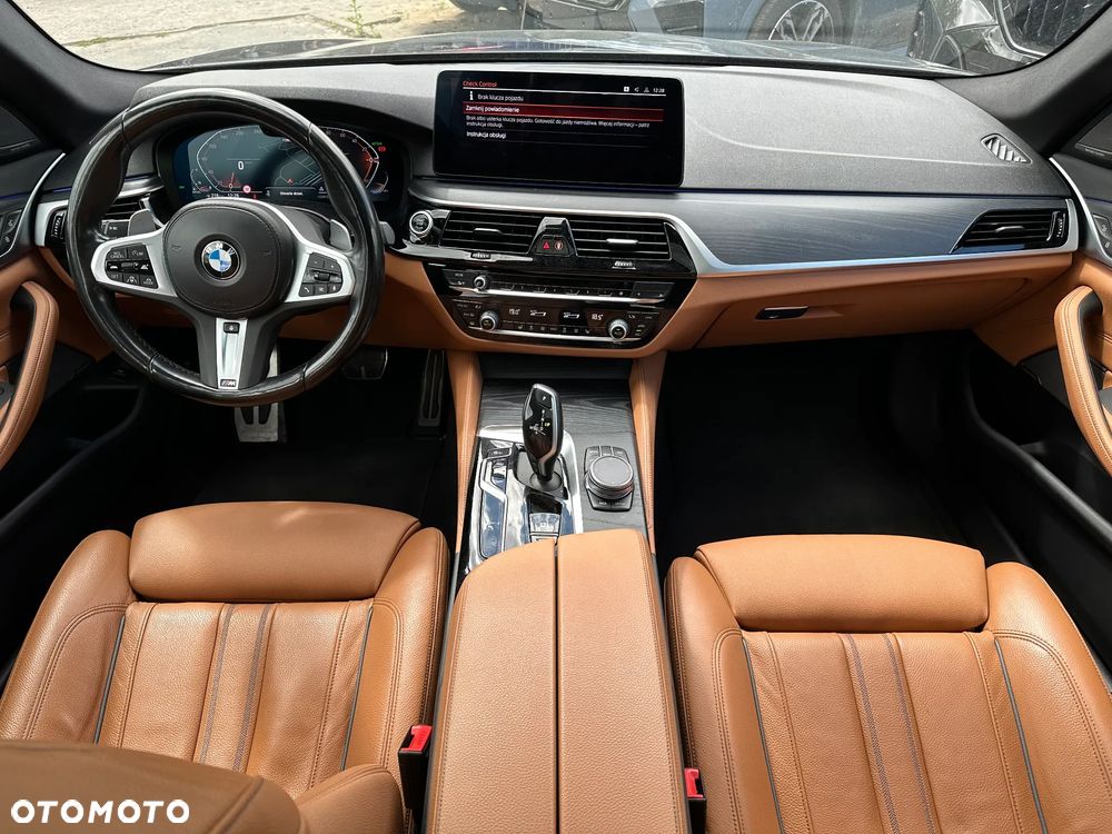 BMW Seria 5 540d xDrive mHEV M Sport sport - 9