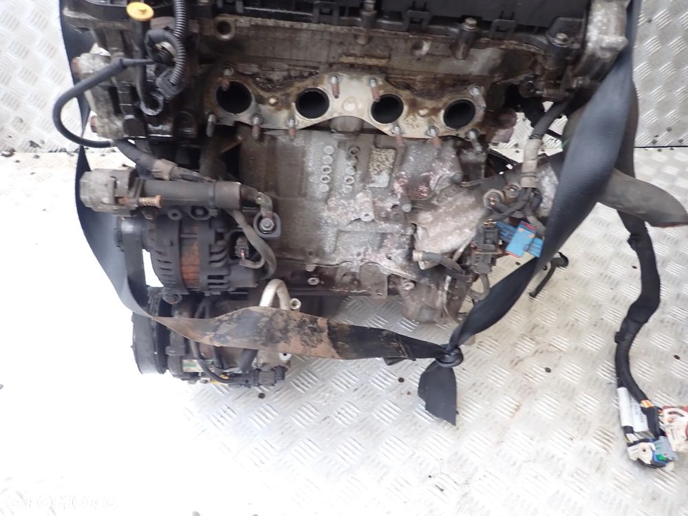 SILNIK  CITROEN DS 3  1.6 VTI  5F01 - 4