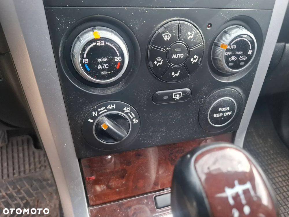 Suzuki Grand Vitara 2.0 - 12