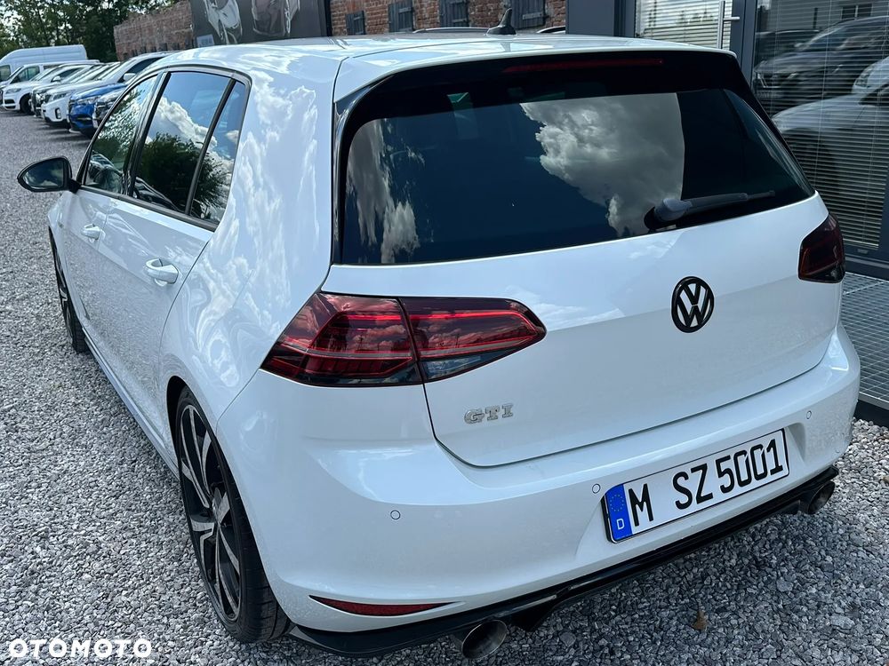 Volkswagen Golf GTI BlueMotion Technology DSG - 9