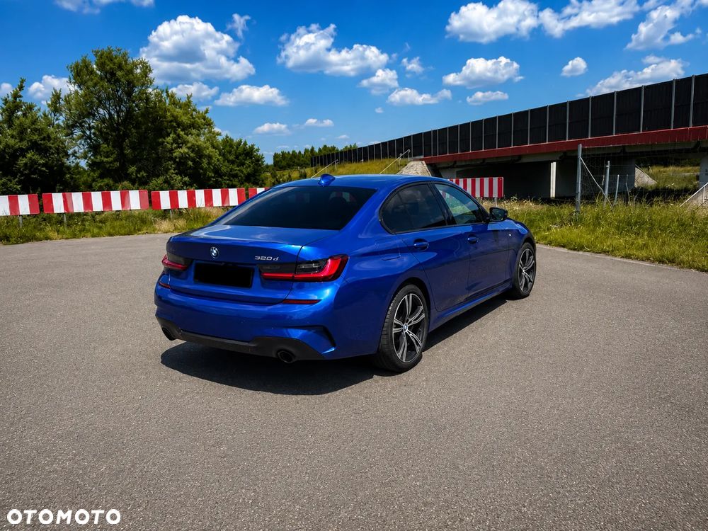 BMW Seria 3 320d mHEV - 14