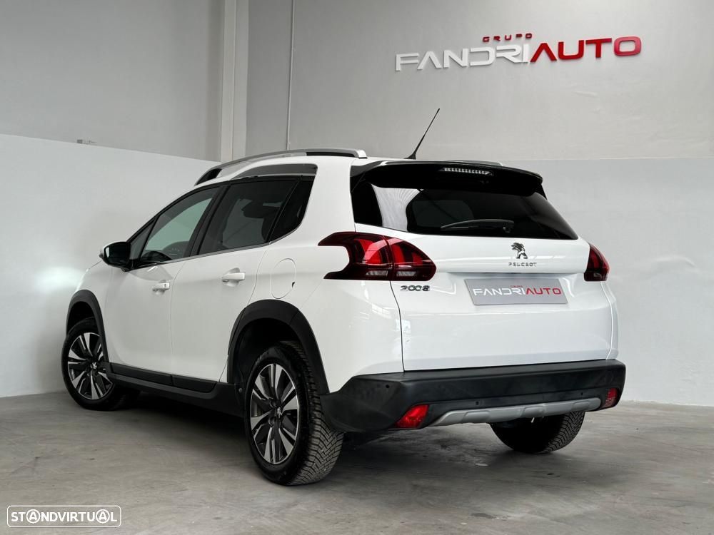 Peugeot 2008 - 12